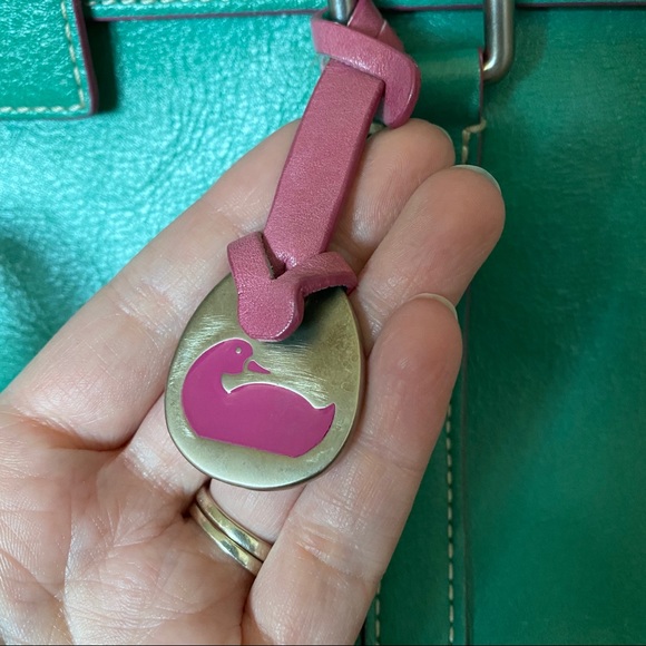 Dooney and Bourke heart buckle bag - Picture 7 of 16